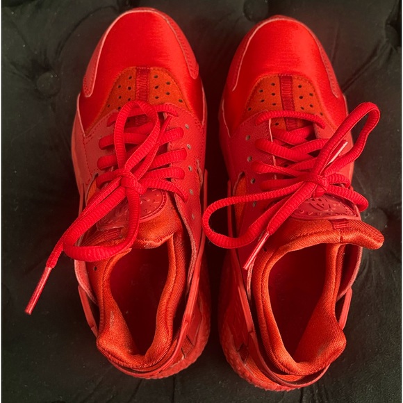 Nike Women’s Air Huarache Run All red - Picture 4 of 7